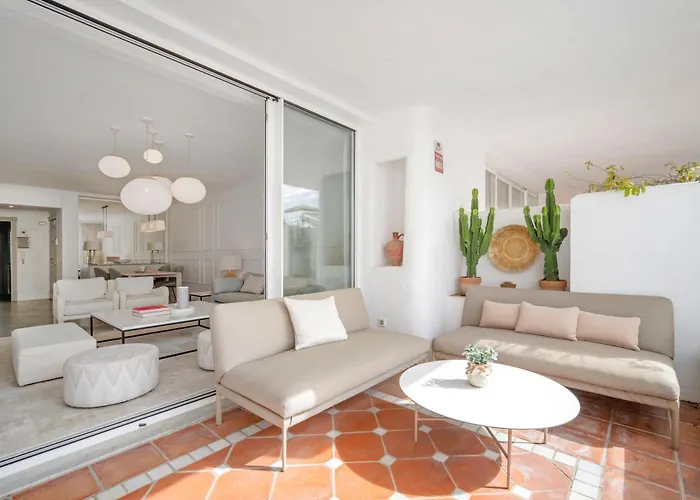 Apartmán Prime Location, Priv Terrace, Steps From The *