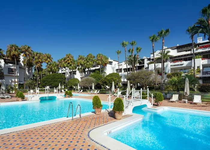 Prime Location, Priv Terrace, Steps From The Apartament Marbella