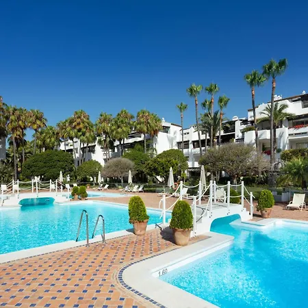 Prime Location, Priv Terrace, Steps From The Apartament Marbella